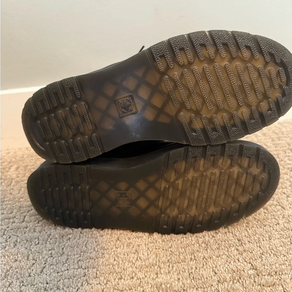 Dr. Martens Zavala Black Patent Leather Lace-Up Combat Boots, women size 7. - Picture 6 of 7